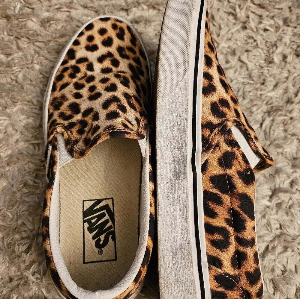 Vans - Picture 3 of 4